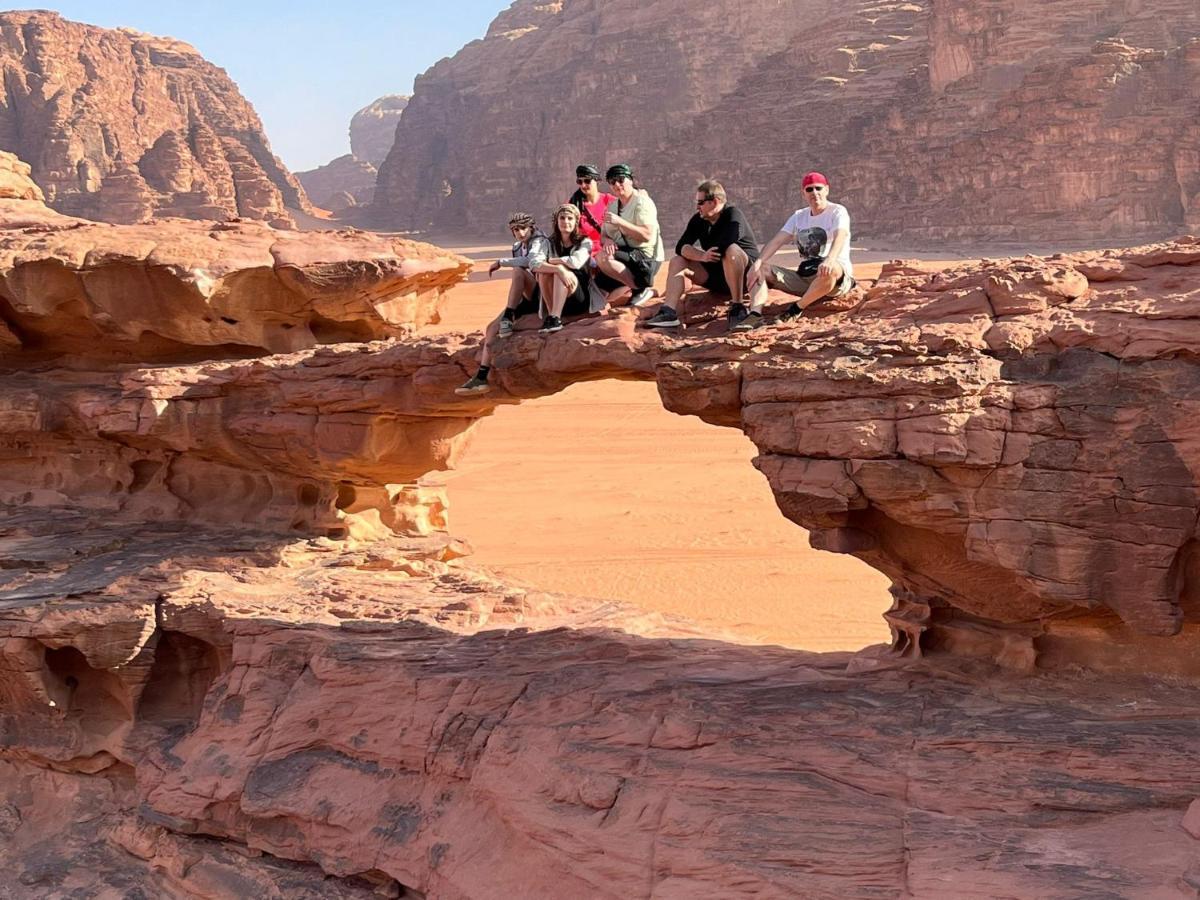 Bed and Breakfast Joy Of Life Wadi Rum Exterior foto